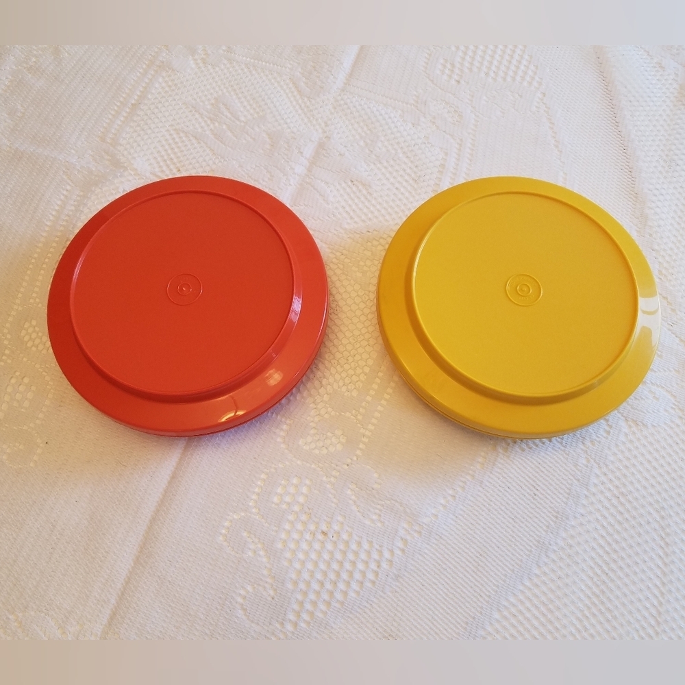 Vintage 2 Tupperware Serve and Store Set Yellow 1337-23 1336-8 Orange 1337-22